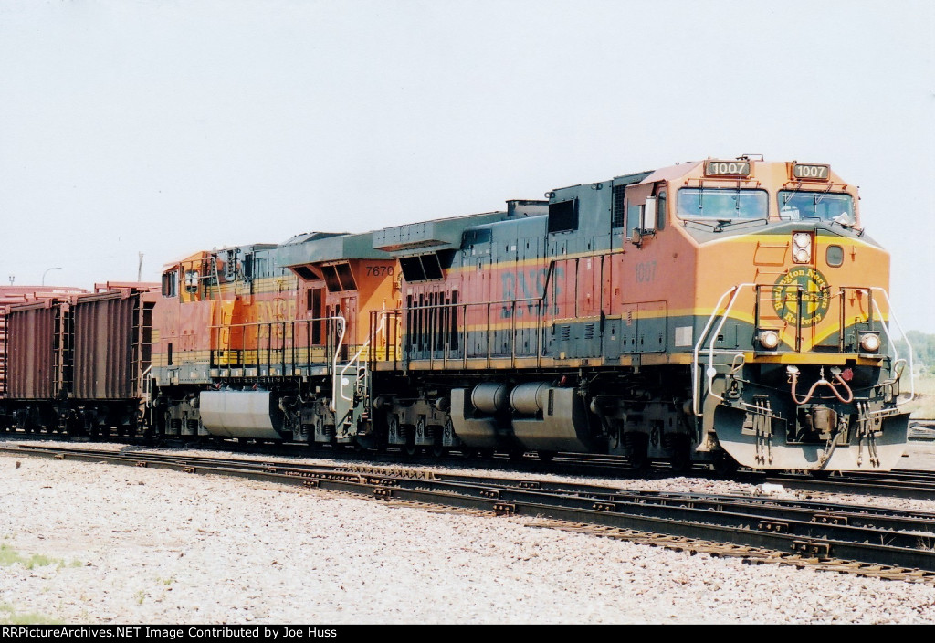 BNSF 1007 West